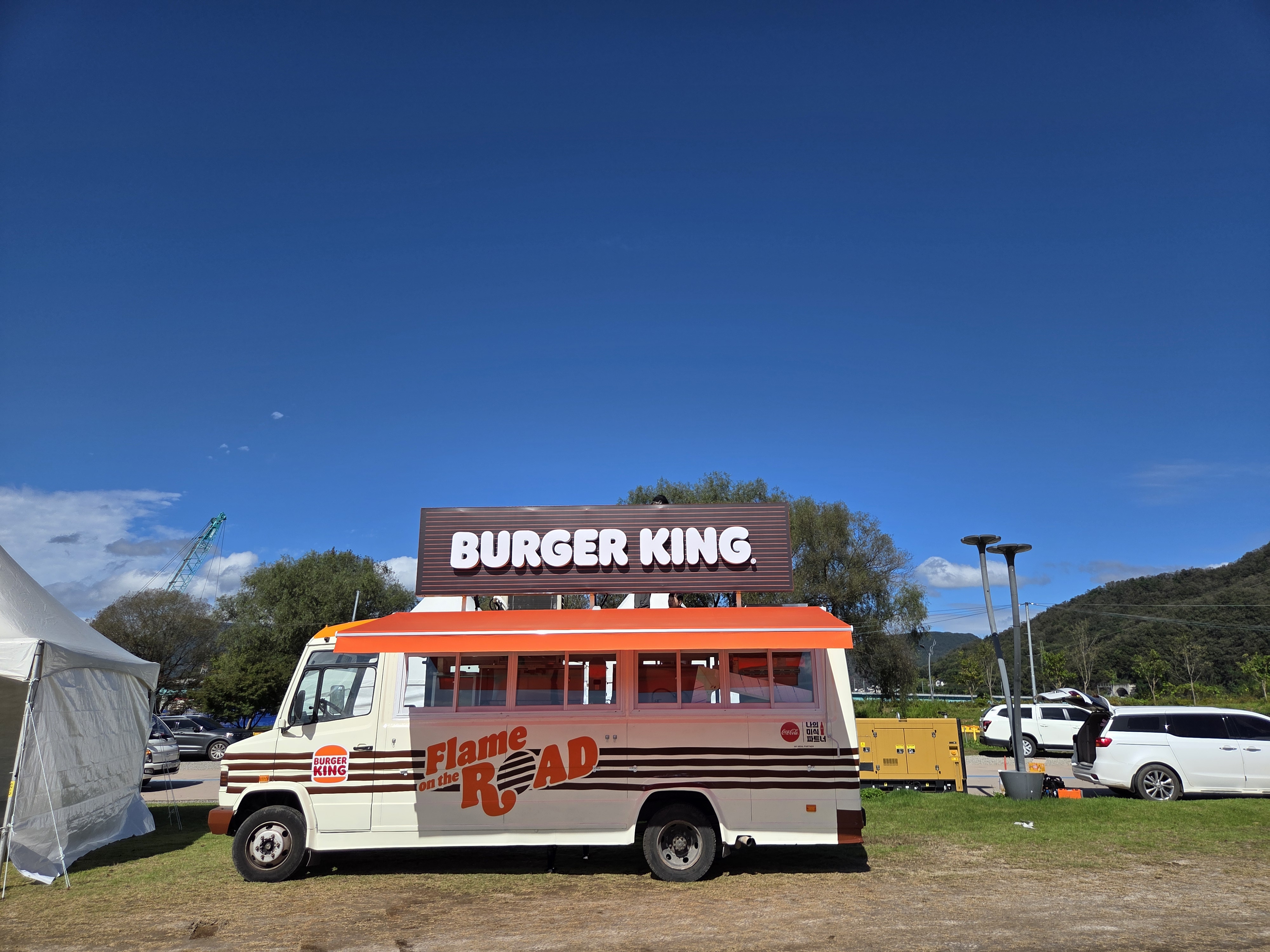 60kw 자라섬 국제 재즈 Festival 현장 버거킹 푸드트럭2.jpg
